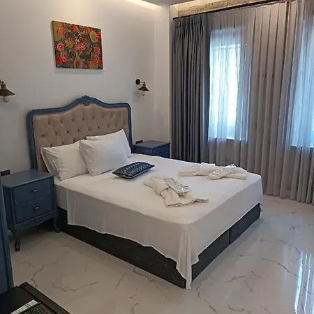 Minos Alacati מלון *